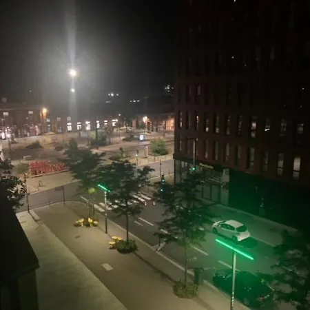 Отель Quai33 *