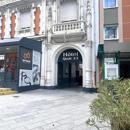 Hotel Quai33 *